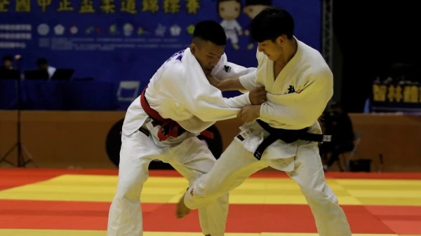 楊梅高中的趙令翔奪第三級(-66kg)金牌。姚瑞宸攝