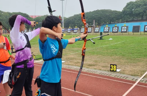 中華國小選手謝明君勇奪個人對抗賽金牌。中華國小提供