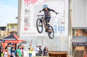FSA校園極限下坡賽 登山車小將劉子齊最速封王。大會提供