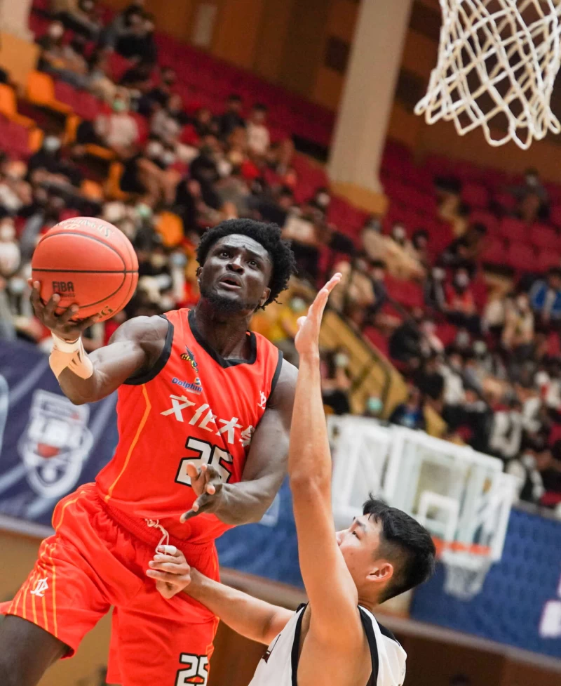 文化大學阿美16分10籃板。大會提供