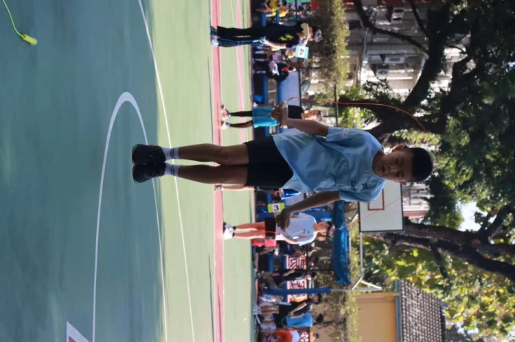 金門湖埔國小周岳在跳繩國小男子組贏得個人賽三特優。(主辦單位提供)