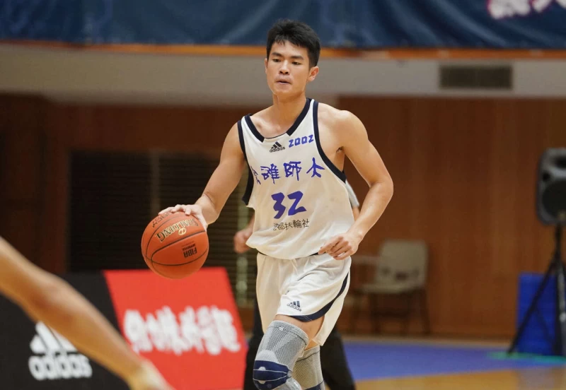 高雄師大蔡鎮嶽20分14籃板。大會提供