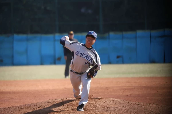 台北市大完投勝投手陳冠穎。大會提供
