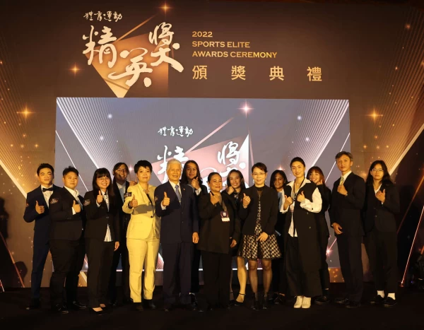 體育精英獎得主大合照。李天助攝