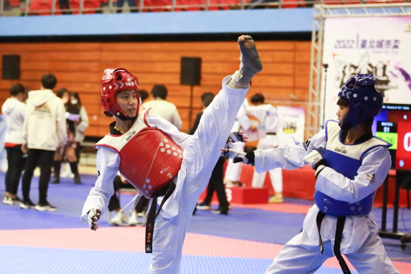 彰師大周紓涵繼日前總統盃摘金後今再以全勝之姿在女子53公斤級封后。大會提供