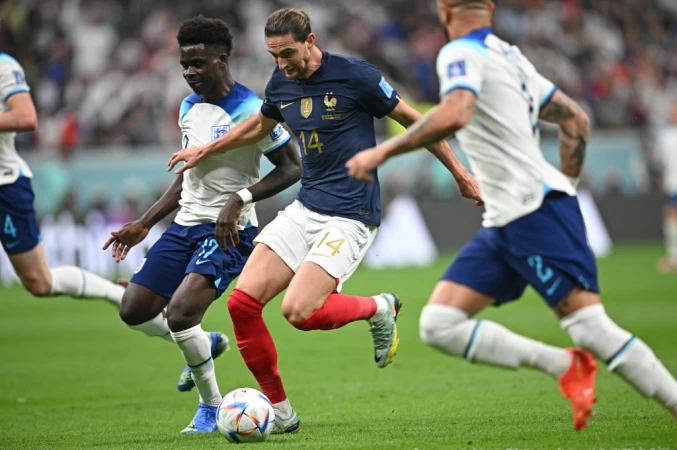 後腰 Rabiot 轉前鋒做爭點。法新社