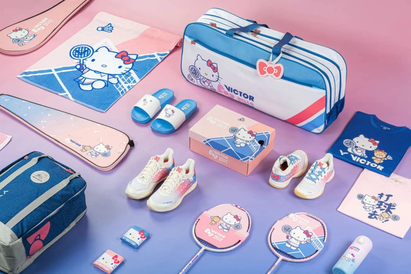 VICTOR二度攜手HELLO KITTY推出聯名系列商品於聖誕節前夕療癒上市。官方提供