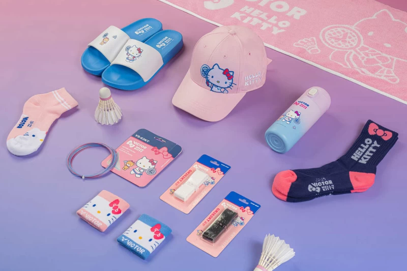 VICTOR X HELLO KITTY 聯名系列商品推出多款迷人與質感兼具的單品。官方提供