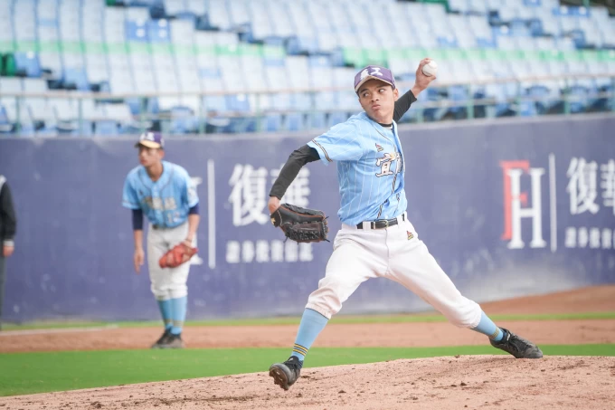 宜蘭縣李至浩也以83球完封7局。大會提供