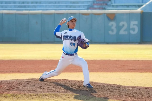 臺東大學陽邯杰中繼4局奪勝。大會提供