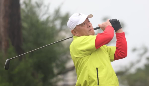 詹旺根在超級長春組首輪以76桿取得領先。大會提供