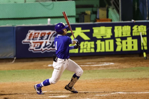 臺灣體大陳致均單場兩安兩打點。大會提供