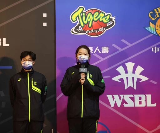 無敵國泰女籃總教練鄭慧芸記者會致詞。大會提供