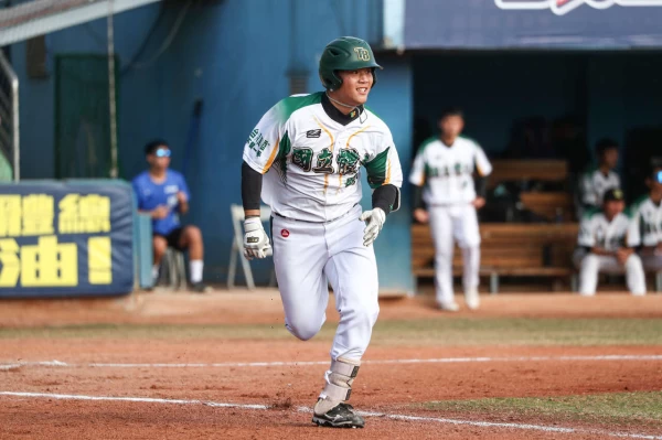 國立體大范育銓敲勝利打點。大會提供