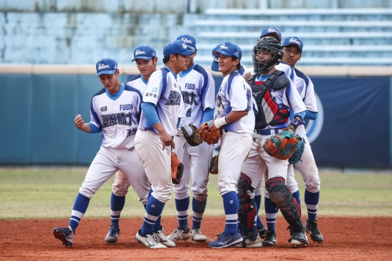 邱志鵬拿下關鍵一勝,臺灣體大重返四強。大會提供