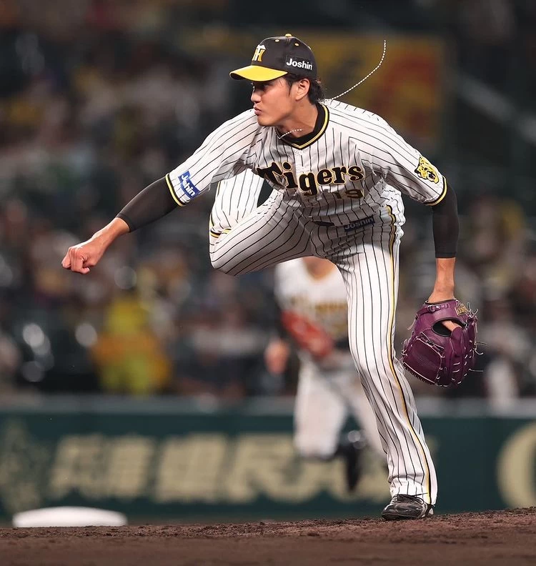 藤浪晉太郎身價曝光,年薪325萬美元(約9874萬元台幣),成為運動家全隊第5高薪球員。摘自藤浪晉太郎IG