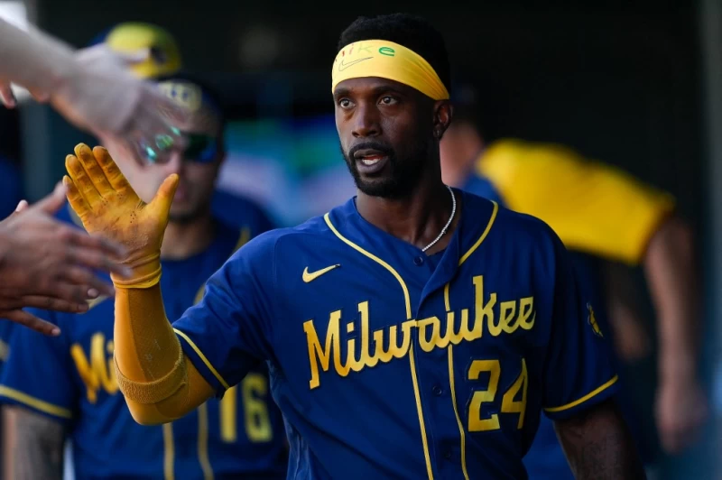 匹茲堡海盜今天宣布,和麥卡辰(Andrew McCutchen)簽下一張1年合約。法新社