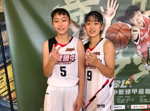 大成雙臻禎效應謝依臻(右)吳紜禎。大會提供