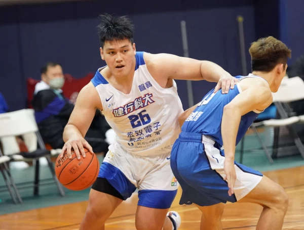 健行科大史魯齊37分10籃板5助攻。大會提供