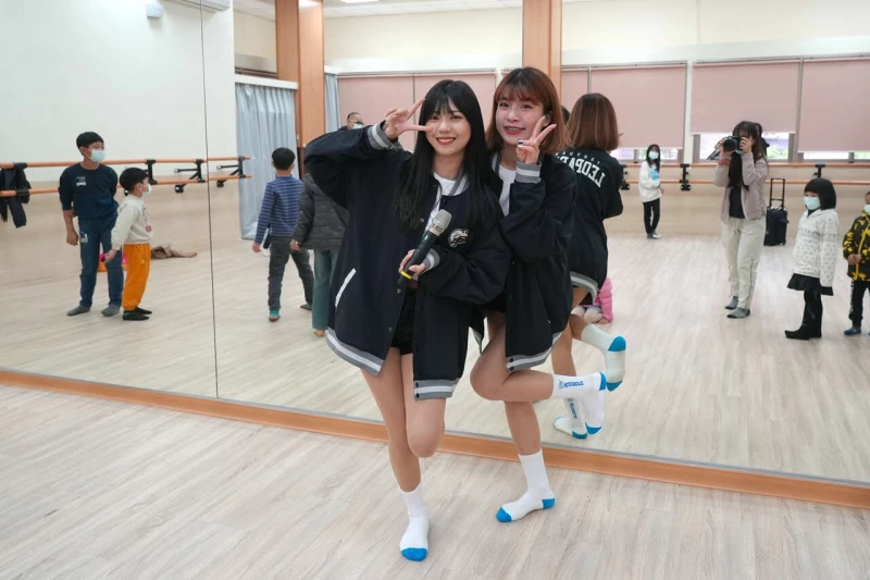 「電豹女」成員語萱、安汝。官方提供