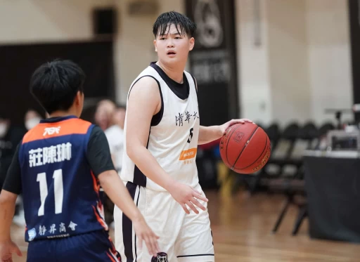 清華大學丁芷容25分7籃板。大會提供