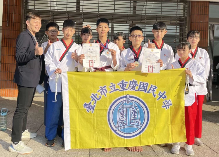 重慶國中郭家兄弟奪下色帶組一金一銀。大會提供