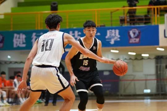 義守大學王正文20分7籃板。大會提供