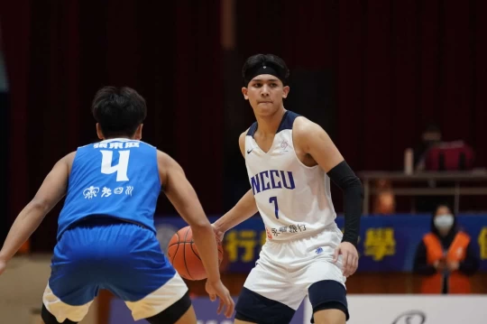政治大學游艾喆締造大三元。大會提供