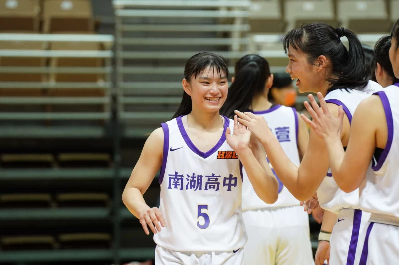 南湖喜迎第二勝 。大會提供