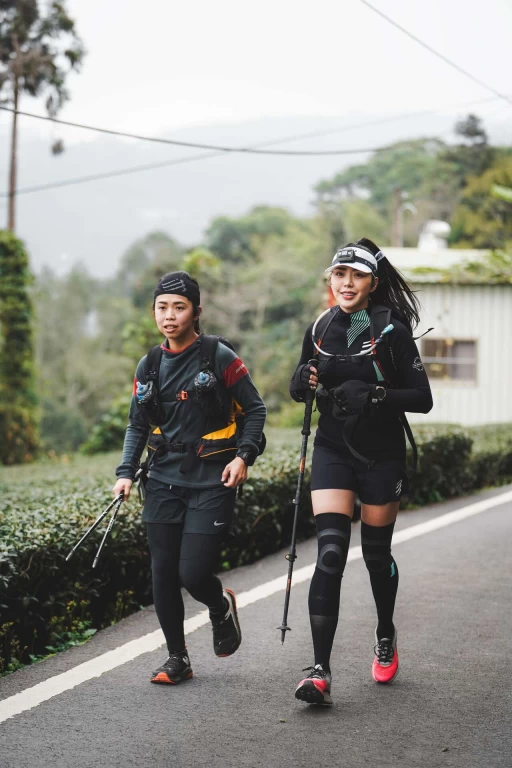 宋城希右與戴心瑜左純女力組隊勇奪團體組第三名。大會提供