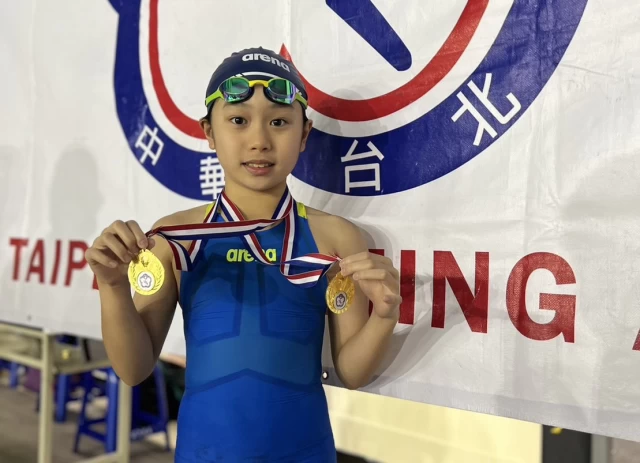 9歲小將何康婗今再添2金。全國游泳協會提供