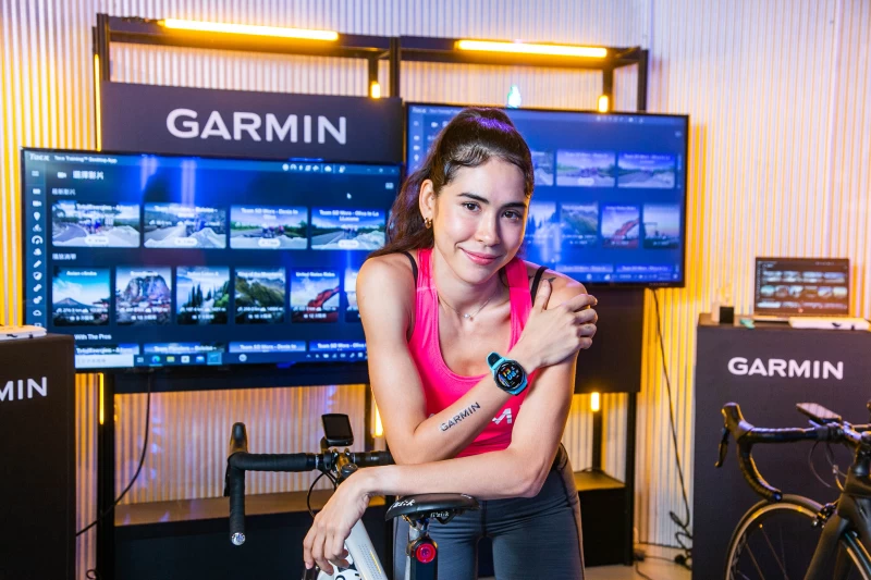 搭載業界頂規科技的新一代Forerunner 965與265,可於訓練中迅速調整配速提升跑步效率,對於自身訓練更有掌握度讓雷理莎讚嘆不已。官方提供