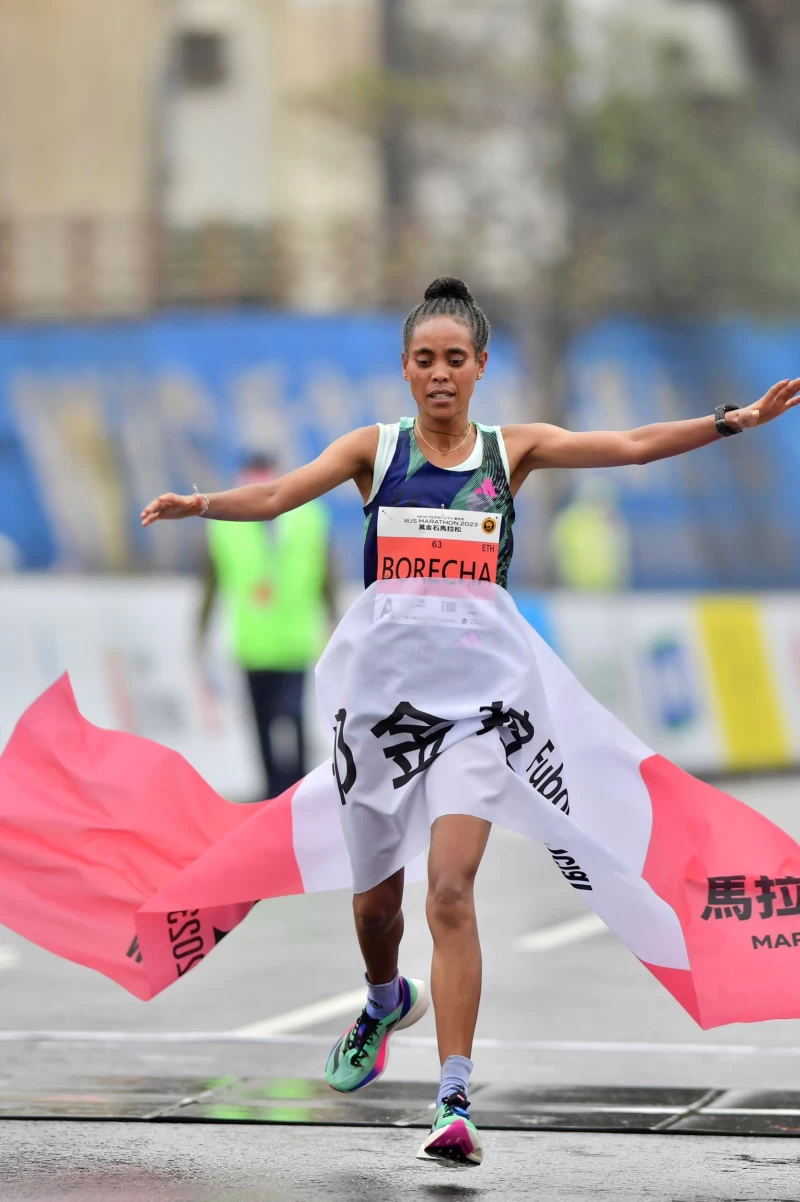 馬拉松女子組第一名BORECHA衝線。Allsports創星影像提供