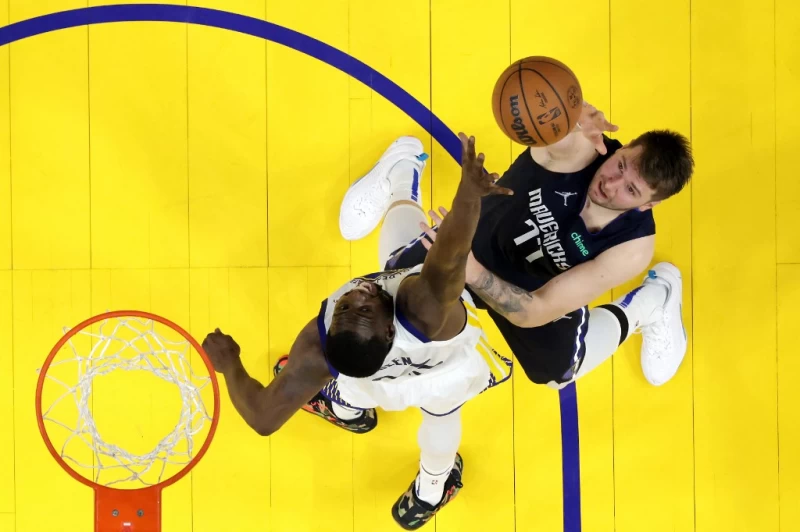 上一場只有D77(Luka Doncic)出戰，在自家球場輸球，本場面對大爛隊黃蜂，肯定會下達必勝令。法新社