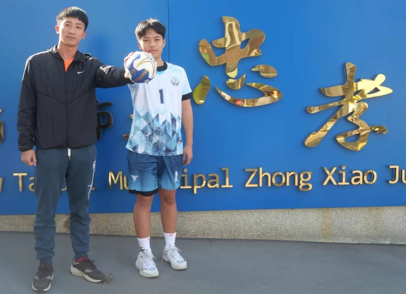 成軍僅兩年的忠孝國中手球隊已經有打進全國前三的成績。詹健全攝