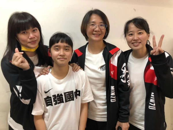 自強張宇婕決賽首逢前東家民族與3俠女師徒相見歡。大會提供