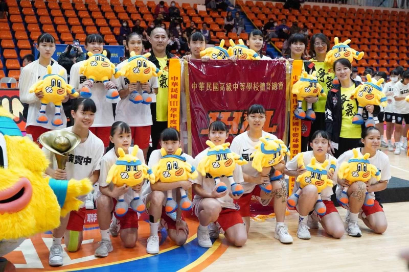民族10連勝跨季15連勝三連霸剪。大會提供