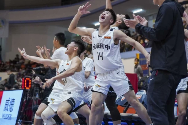 金華教練吳正杰眼中鄰家大男孩的張為甯可望赴美挑戰 。大會提供