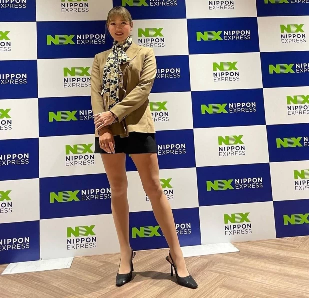 原英莉花173公分的8頭身高。摘自推特