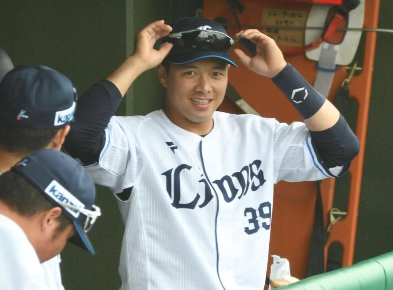 效力西武的經典賽國手吳念庭,本季首場一軍出賽,安打就開張,還外加1次保送上壘。摘自推特