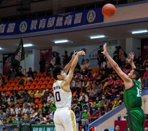 台中二中陳子瑋24分4籃板5抄截含第四節全隊7分延長賽全隊6分。大會提供