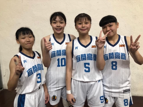 宜商高三鐵三角馬詩涵(左起)林品芯、葉姿妤最完美句點。大會提供