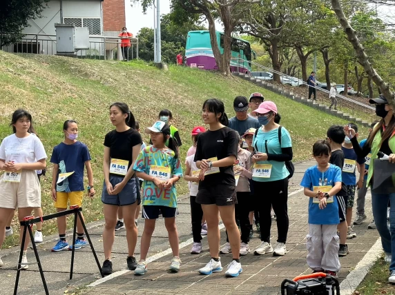 line album 112全國小學定向越野賽人數愈來愈多。大會提供