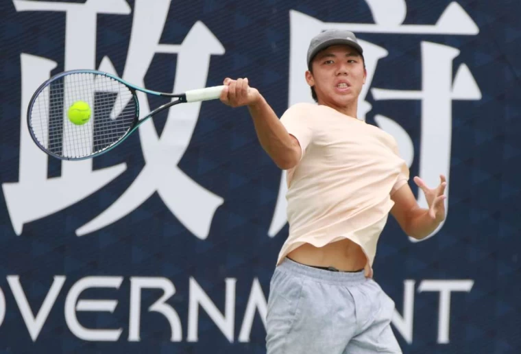 洪可浩在高男單打決賽逆轉險勝歐傑文,奪下金牌。四維體育推廣教育基金會提供