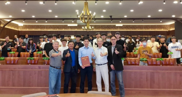 顏行書在社團法人台灣籃球名人堂協會的籃球名人專題講座2.0。官方提供