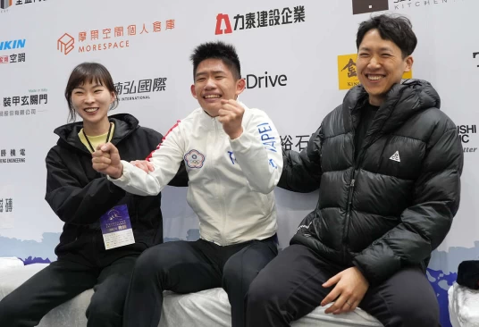 確定兩百分後,我國花式滑冰小將李宇翔激動落淚。滑冰協會提 供