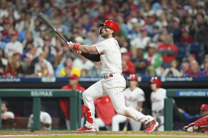 費城費城人強打哈波(Bryce Harper)復出揮出全壘打。法新社