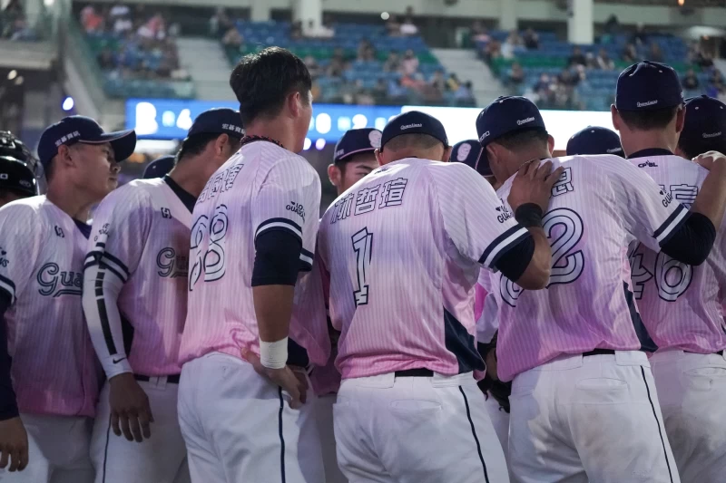 富邦悍將逆轉奪勝。富邦悍將提供