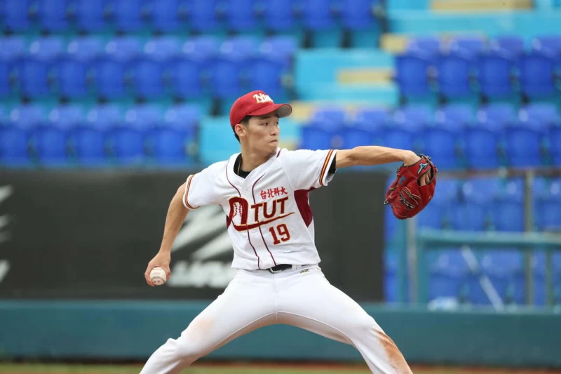 童紹恩完投5局奪勝。大專體總提供