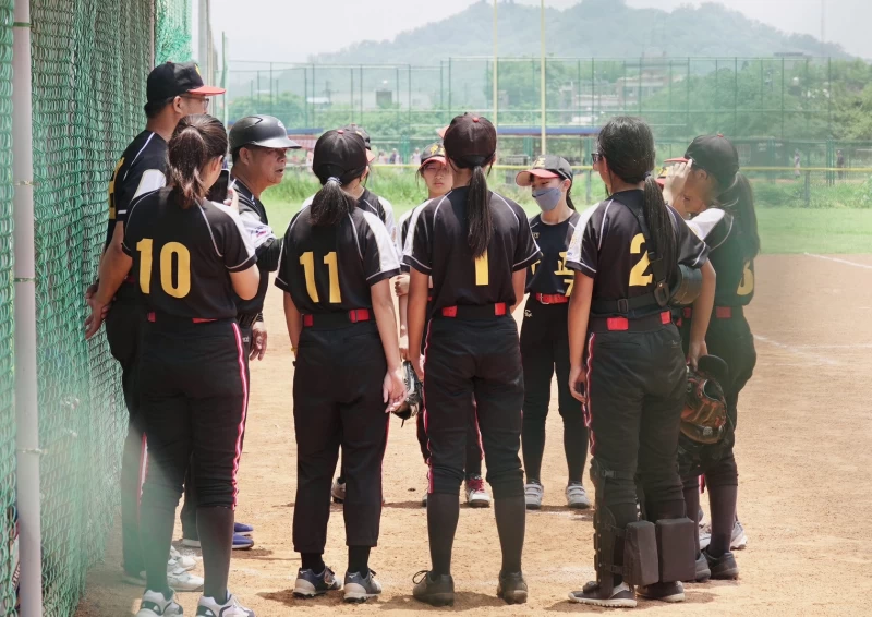 高雄中正拿下女子組成軍3年全國賽首勝。大會提供